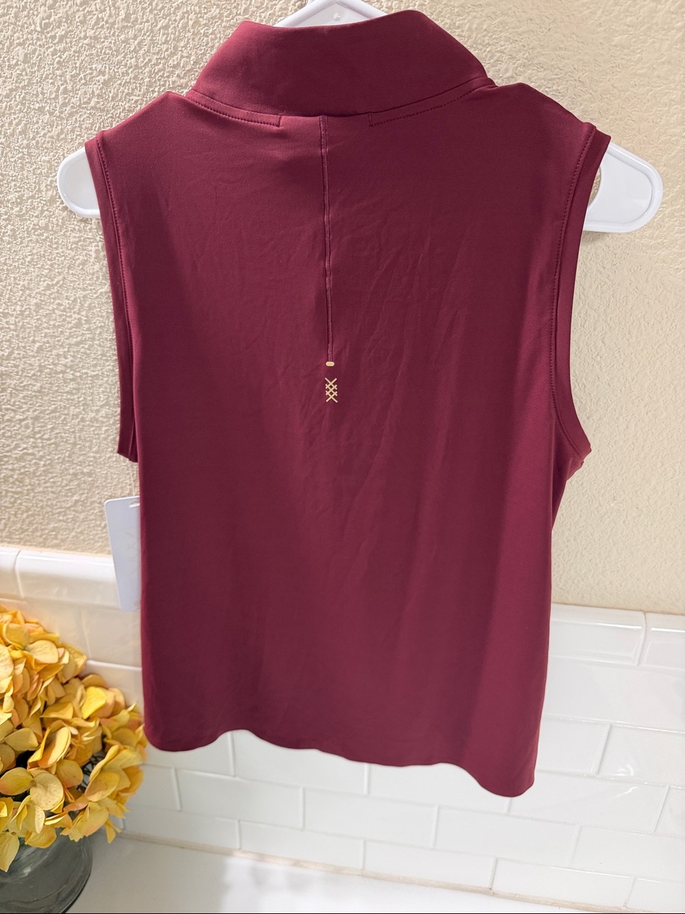 Rhône Course to Course Zip up polo Shirt. NEW with tags - Picture 4 of 5